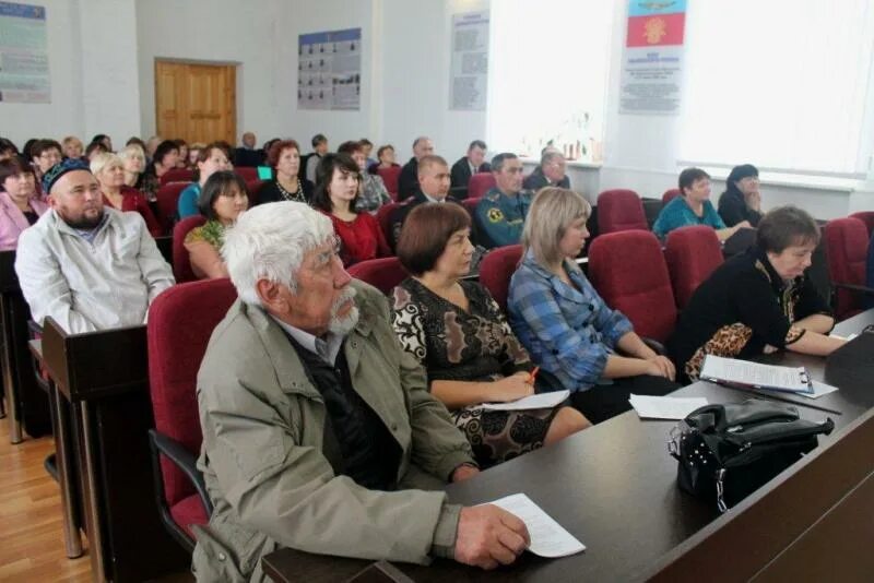 Школа поселка Майский Адамовского района Оренбургской. Адамовка (Адамовский район). Администрация Адамовского района. П Адамовка Адамовского района Оренбургской области. Новости адамовка оренбургской