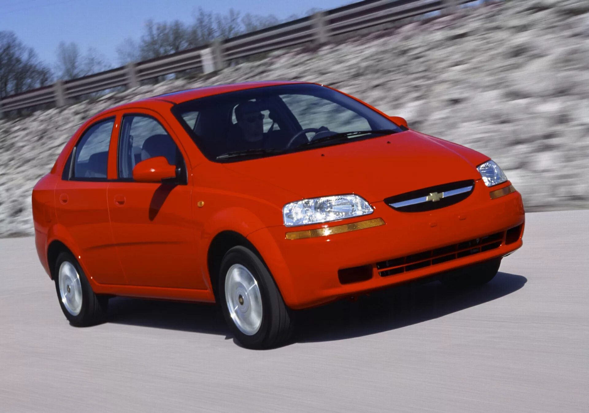 Шевроле авео поколения. Chevrolet Aveo 2004. Chevrolet Aveo 1. Шевроле Авео 2004 седан. Шевроле Авео 1 поколение седан.