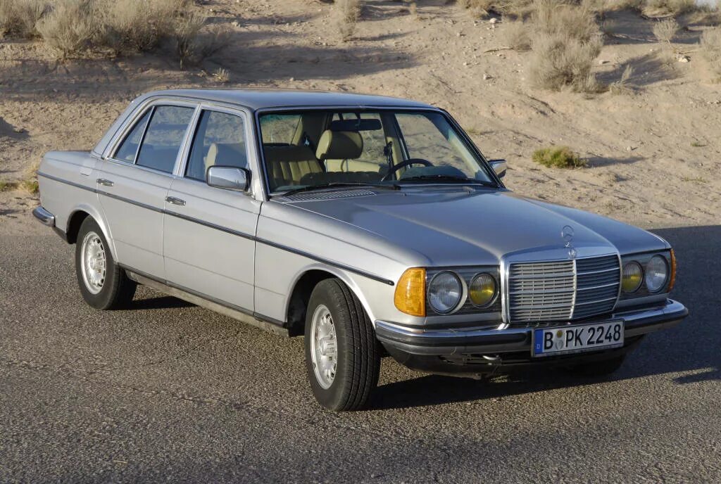 Mercedes Benz e280. Мерседес Бенц 280. Mercedes 280e 1984. Mercedes Benz w123 280e. Кузов мерседес е купить