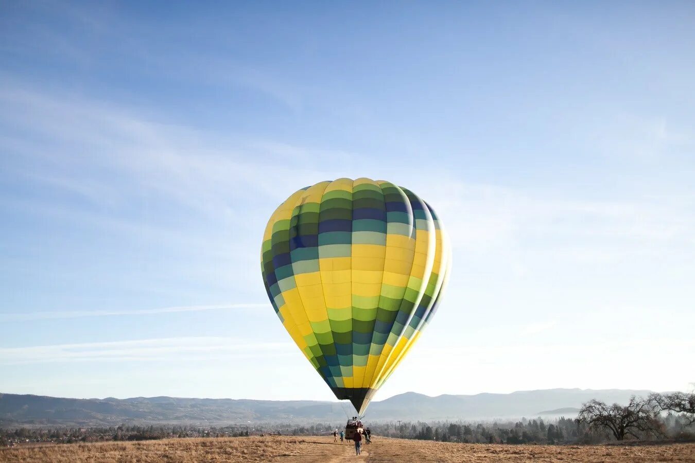 Про воздушный шар. Фестиваль воздухоплавания 2022 Суздаль. Воздушный шар. Душный шар. Воздушный шар с корзиной.