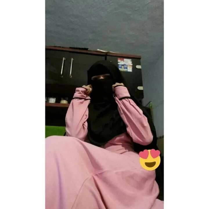 Индонезия девушки в хиджабе. Oklin fia. Abg sma jilbab bugil. Video viral ukhti. Video viral ukhti.