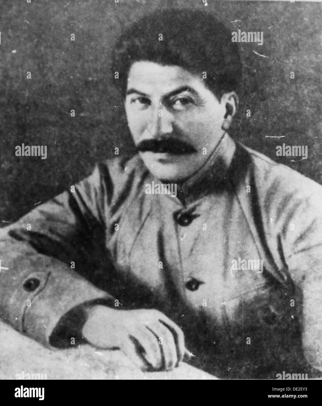 Фотографии сталина. Сталин иосиф виссарионович в 1917. Фото сталина в москве. Фото сталина в москве. Сталин, иосиф виссарионови.