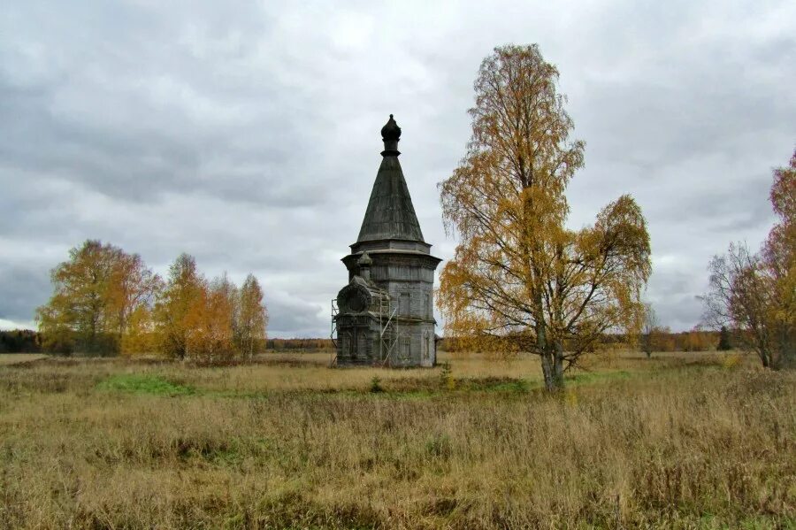 Сретенско-Михайловская Церковь красная ляга. Красная ляга Архангельская область Церковь. Сретенско Михайловская Церковь в Архангельской области. Каргопольский район красная ляга Церковь.