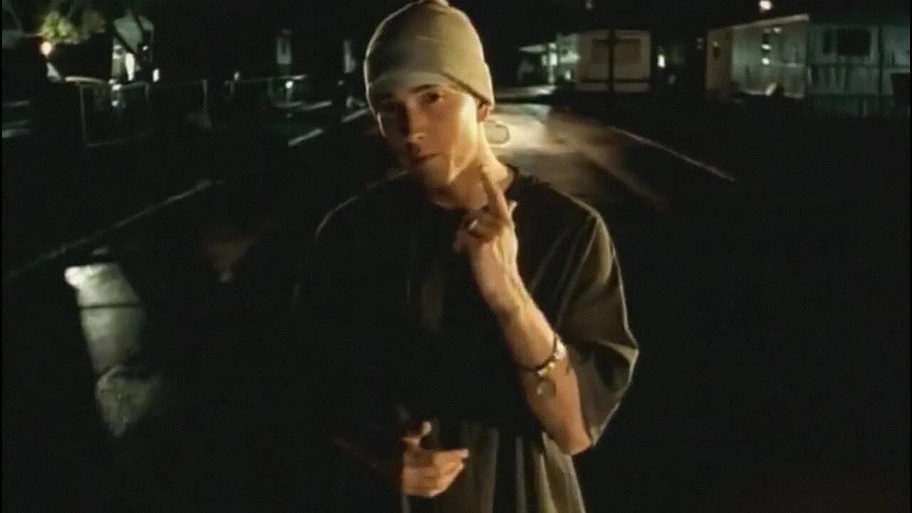 Lose yourself на русском текст. Eminem 00s. Lose yourself (from "8 Mile") Eminem. Эминем 8 миля. Эминем 1986.