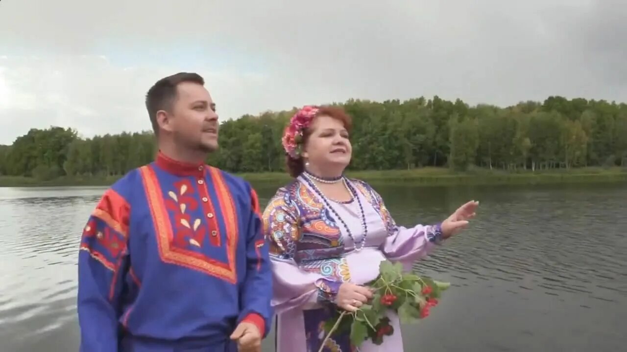 Вода песня веселая. Не грусти колено над водою. Не грусти Калина над водою. Не грусти Калина. Гр.земляки-Калина не грусти.