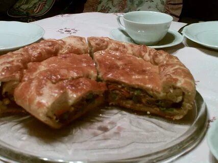Пирог с мясом и овощами