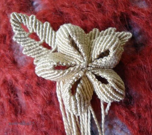 Цветы в технике макраме. Цветы макраме. Плетение макраме цветок. Макраме листья.