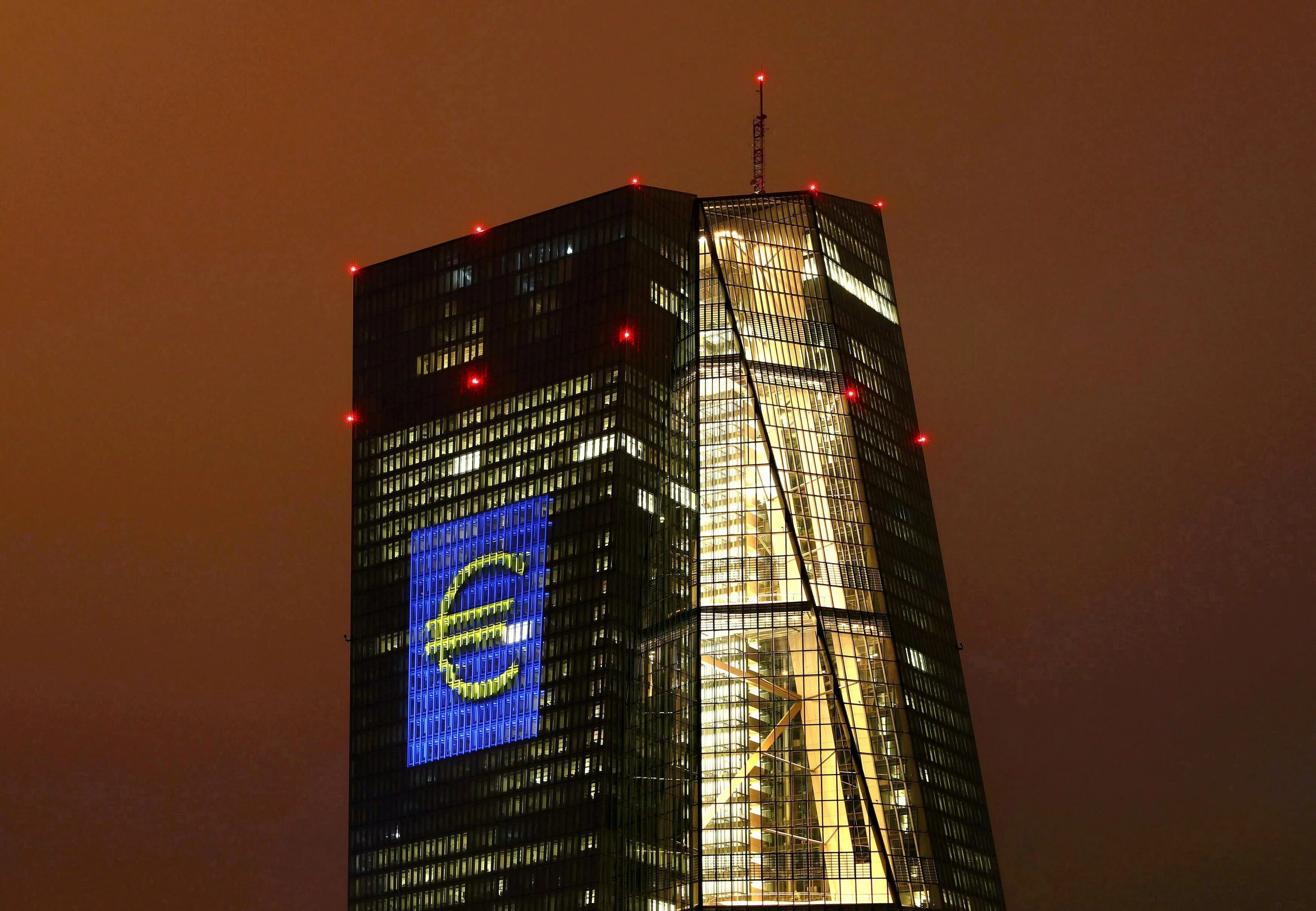 European central bank. Европейский банк Франкфурт на Майне. Европейский Центральный банк во Франкфурте. ЕЦБ здание. Здание европейского банка.