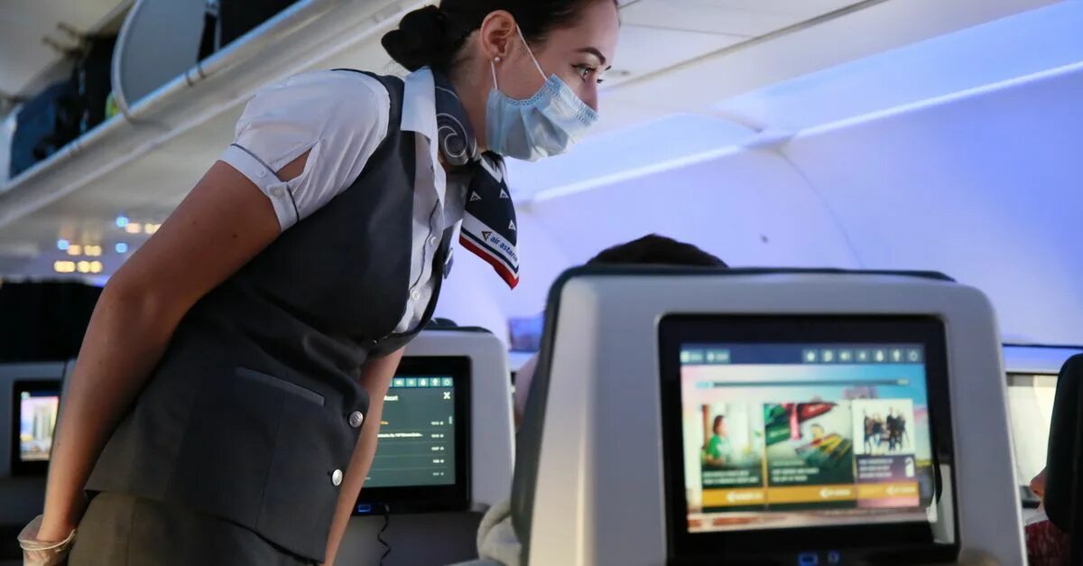 Парк самолётов авиакомпании эир астана. Пассажиры возмущаются в самолете. Air astana фуражка пилота. Air astana инцидент. Air astana авиакатастрофы.