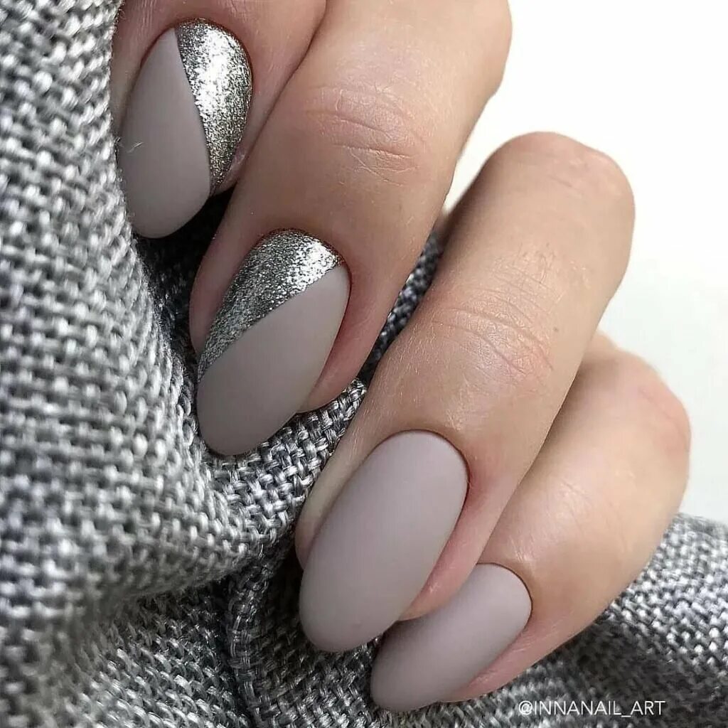 маникюр в серых тонах. маникюр в серых оттенках. маникюр в стстых тонах. серые ногти. маникюр серый с белым.