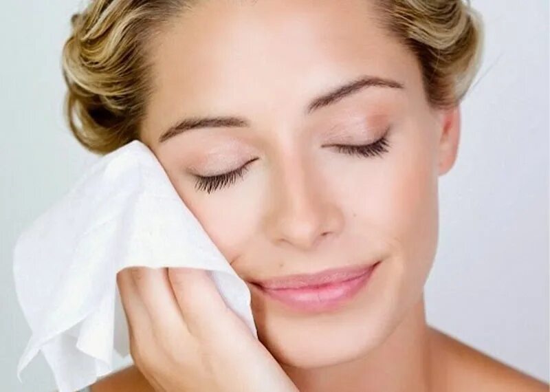 Make up removing