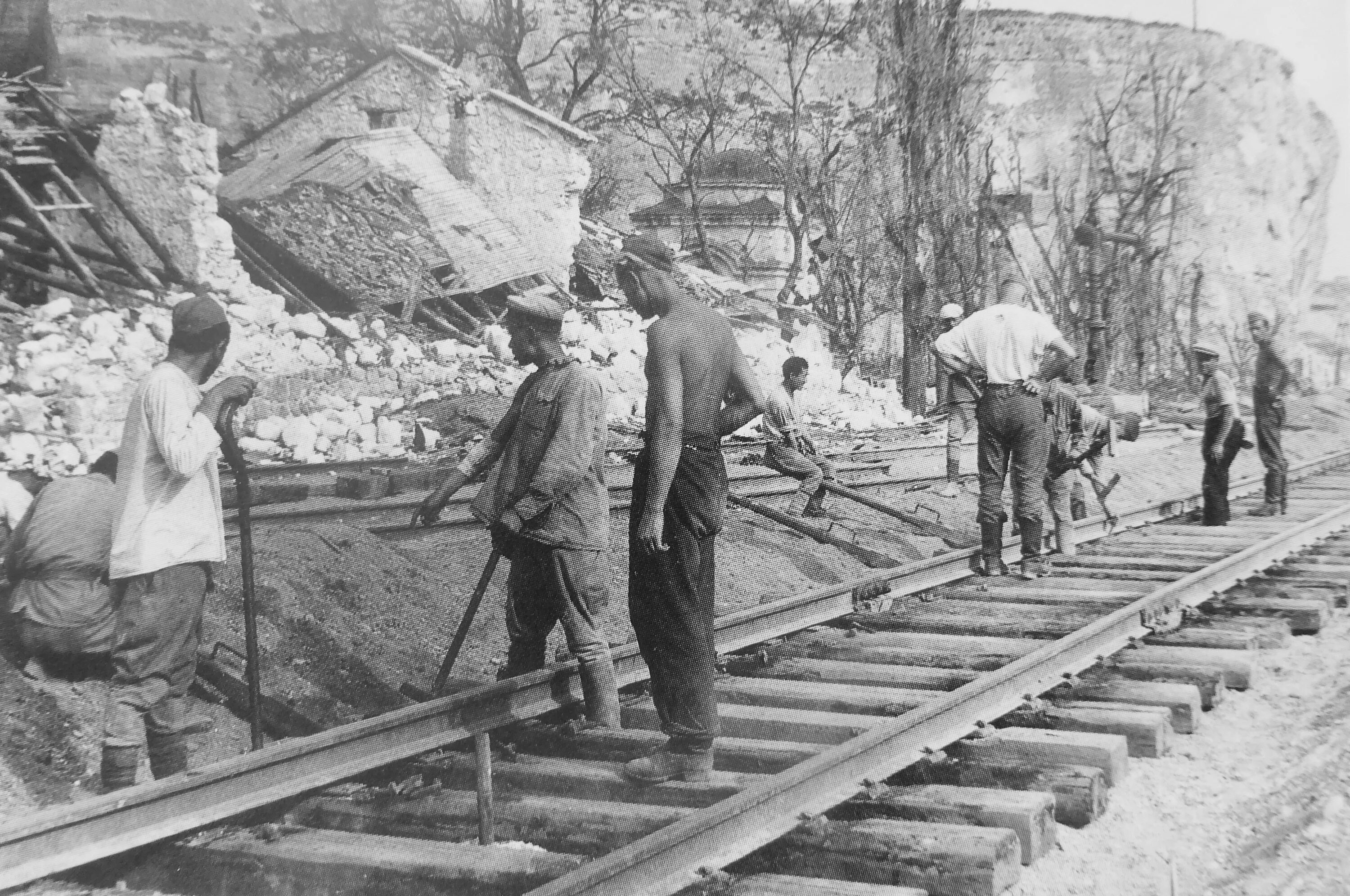 Операция железная дорога. Немецкие военнопленные на стройках в СССР. Восстановление Крыма после войны 1941-1945 годов. Немецкие военнопленные в СССР после войны. Восстановление СССР после Великой Отечественной войны.