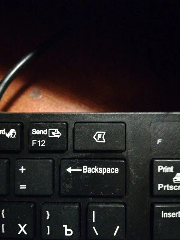Не работает клавиша f12. Ноутбук Acer кнопки f1-f12. Клавиша f12 на ноутбуке. Клавиша f11 на ноутбуке.