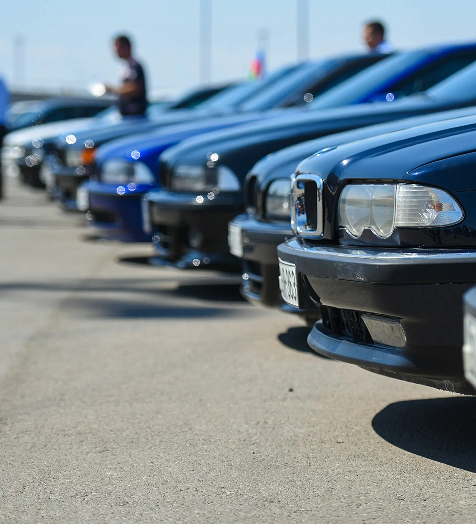 Азербайджанский автомобильный рынок. Бакинский авторынок. Баку авто. Авторынок фото для группы. Азербайджан авто с пробегом