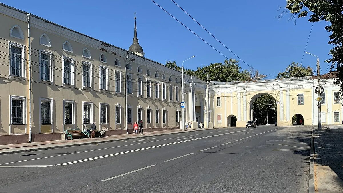 Здание присутственных мест калуга. Ансамбль присутственных мест в калуге. Здание присутственных мест калуга. Здание присутственных мест калуга. Арки присутственных мест калуга.
