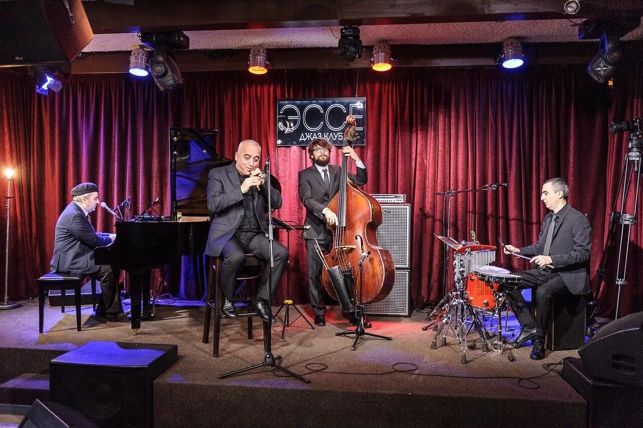 оперные певческие голоса. трио балалаечников. джаз краснодар. трио под. ведущая концерта.