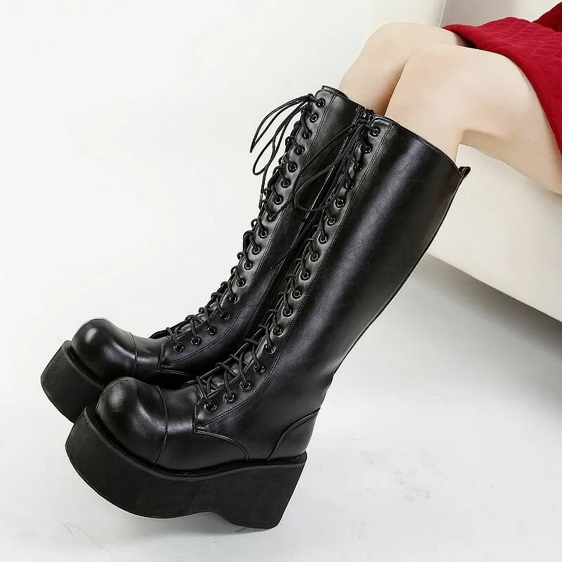 Удлиненная обувь. Сапоги Demonia Готика. Сапоги Demonia Готика женские. Goth Boots ботинки Demonia. Сапоги зимние демония.