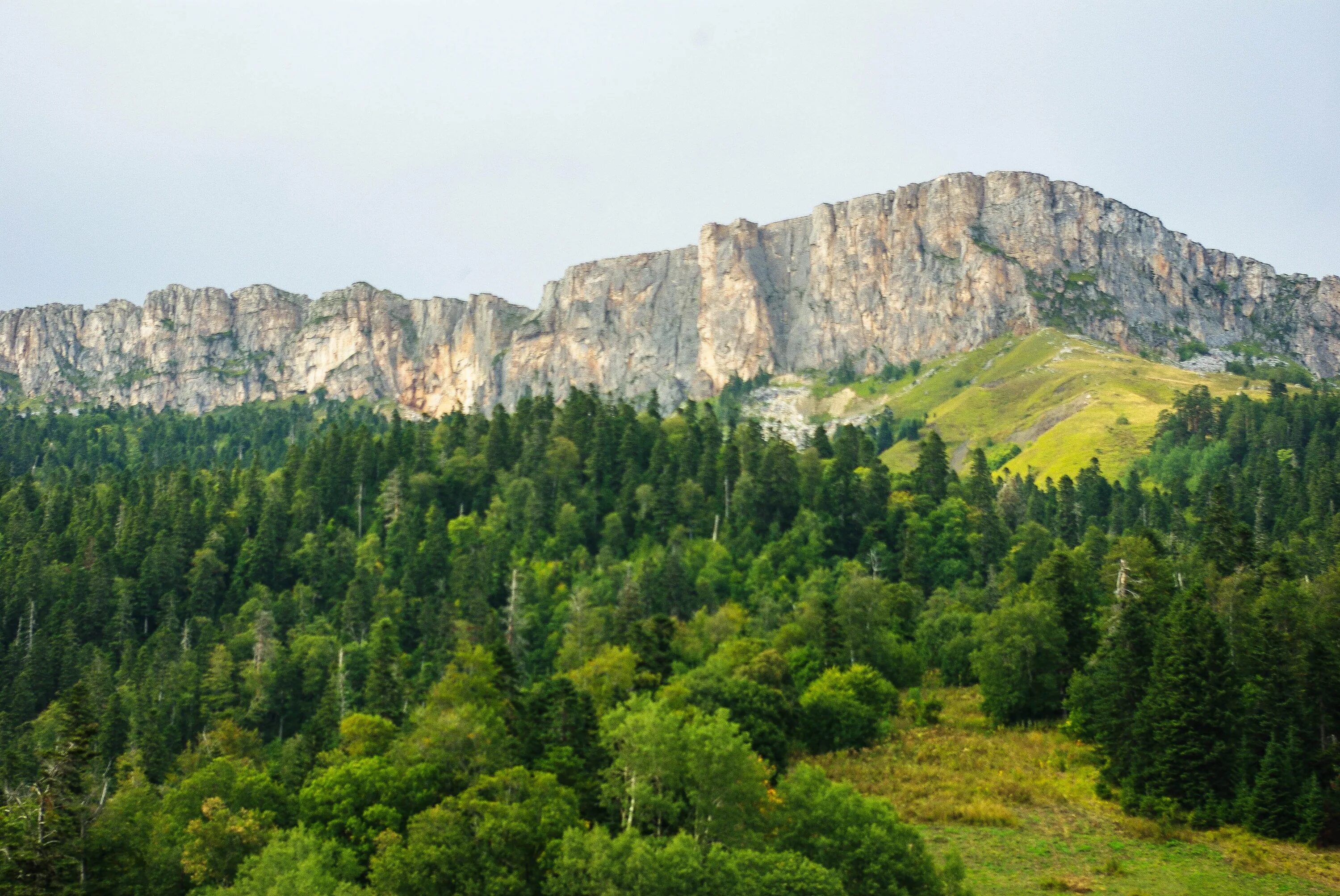 адыгея. адыгея. горный хребет азиш-тау. хребет азиш. адыгея лагонаки азиш тау.