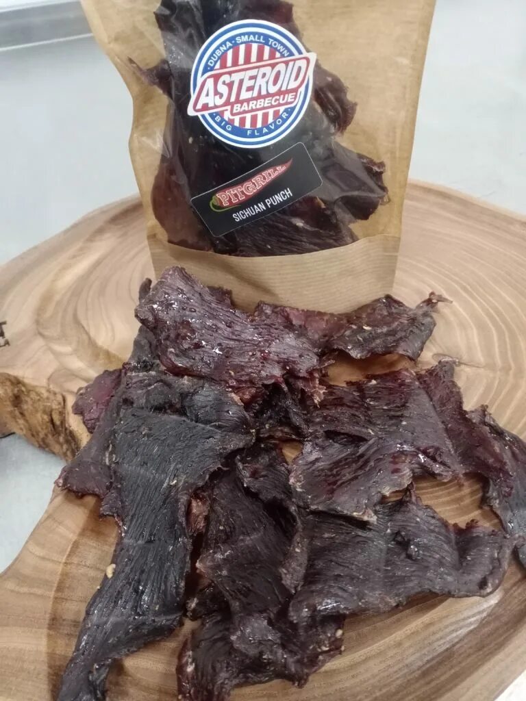 биф джерки. джерки теннесси. мясные чипсы джерки. что такое джерки. закуска джерки.