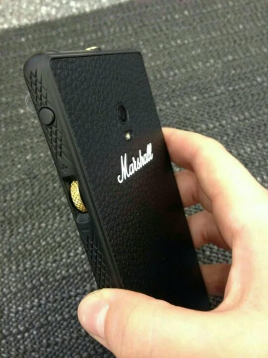 Телефон маршал. Телефон marshall london. Маршалл смартфон. Телефон marshall london 2. Телефон marshall london 2.