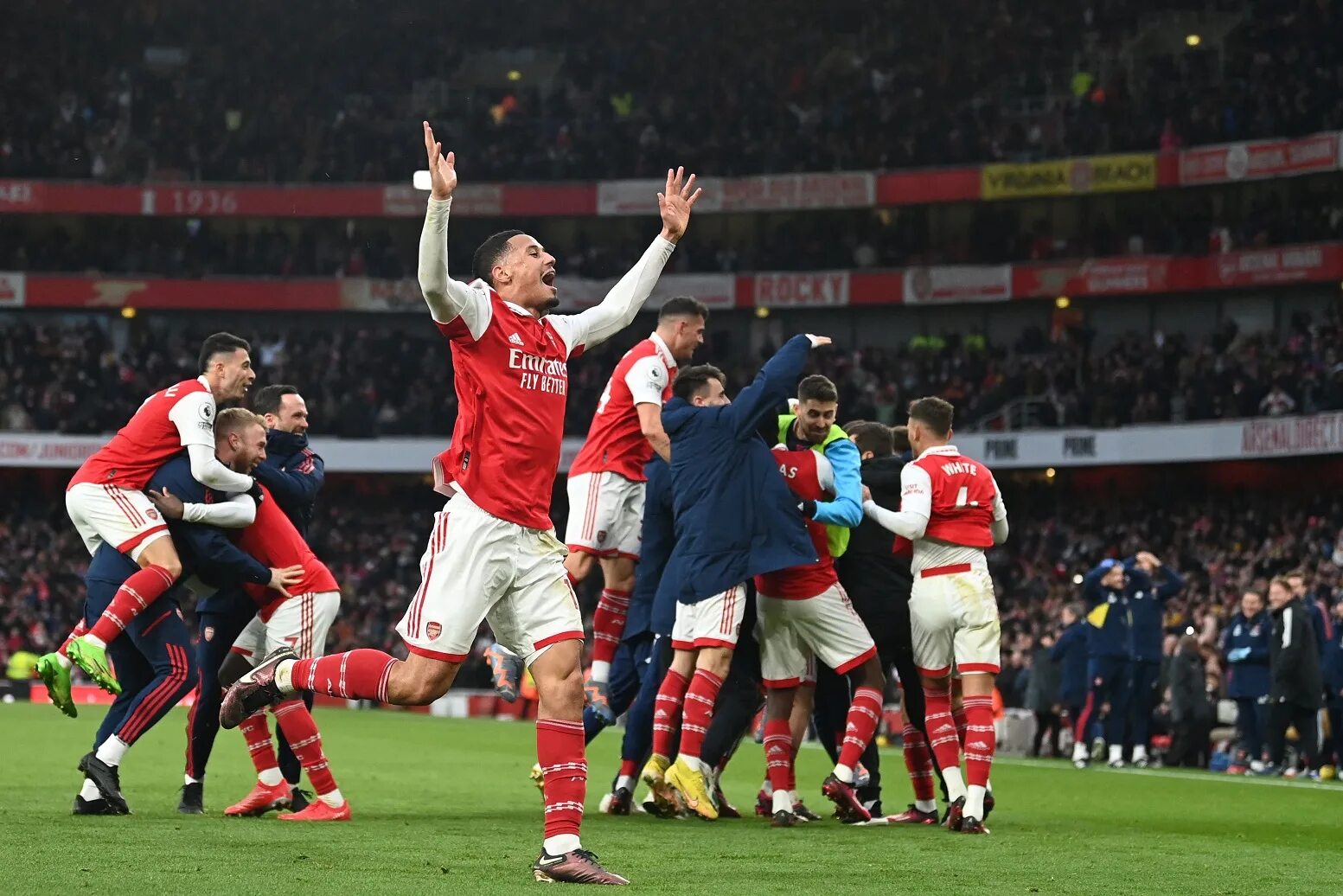 Арсенал arsenal. Арсенал 2025. арсенал борнмут 5.05. пк арсенал. последний матч арсенал с баварией артета.