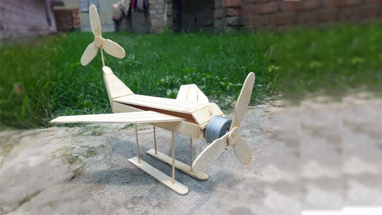 Поделка самолет. Rc airplane. Изобретения из дерева. Деревянная авиамодель. Very light airplane diy.
