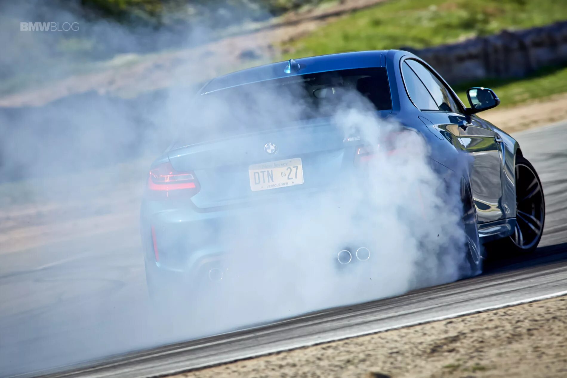 BMW m4 Burnout. BMW m5 дрифтит. BMW m8 Burnout. БМВ 2 Coupe дрифт.