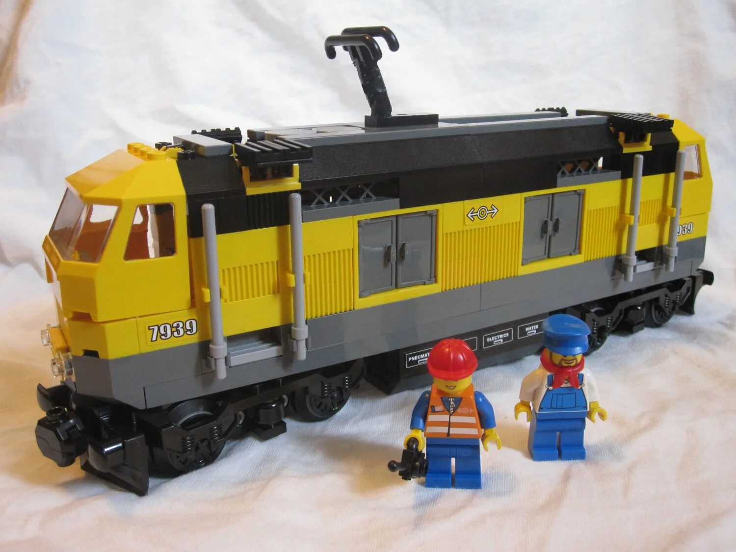 7939 оператор. Лего поезд 60052. lego city 7939. lego city 7939 грузовой поезд. лего сити поезд 60052.