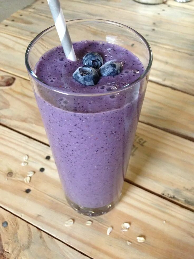 Сауэр смузи Blueberry. Черничный коктейль. Коктейль бананово-черничный.