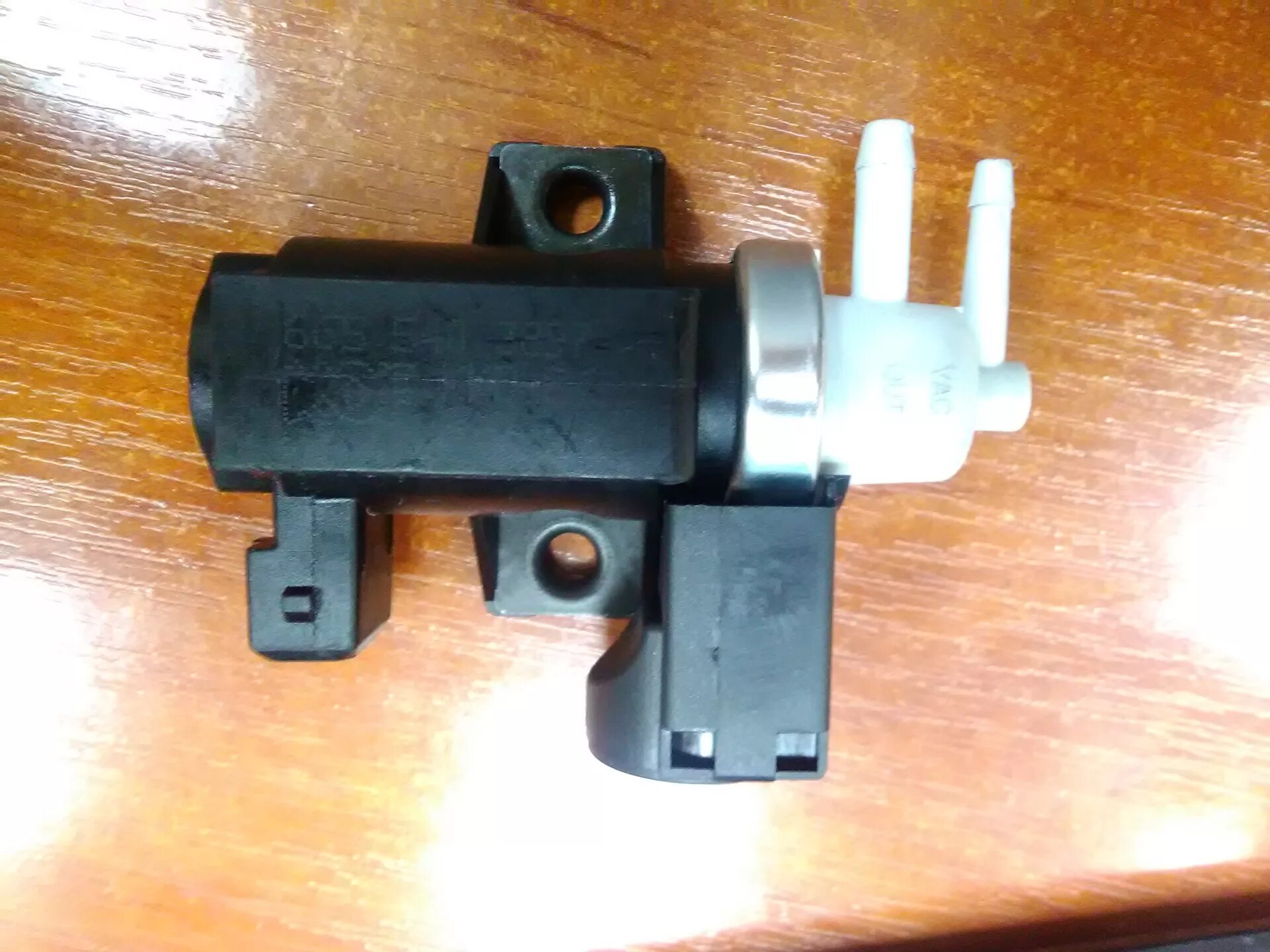 Кайрон 2. Вакуумный модулятор кайрон. Регулятор давления воздуха турбины опель виваро артикул. Вакуумный модулятор рекстон. Клапан на модулятор k055362v04.