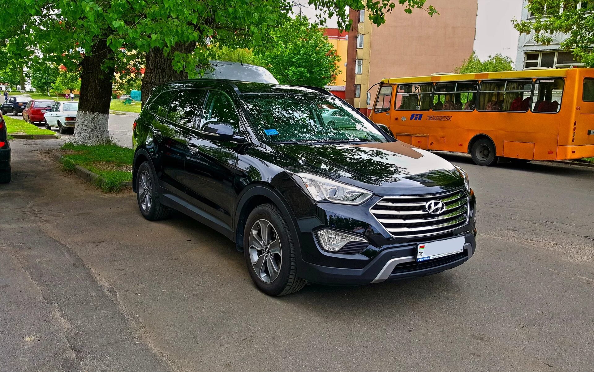 Купить гранд санта. Hyundai Santa Fe n line r19. Хендай Гранд Санта Фе черный. Santa Fe n line 2022. Grand Santa Fe Tuning.