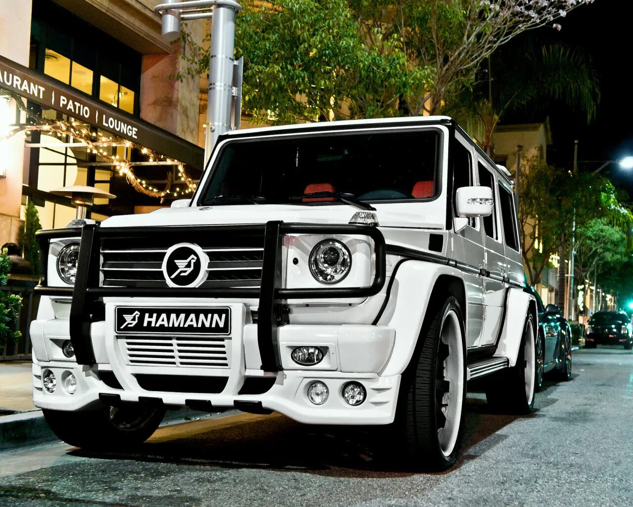 Гелик тимати брабус. Mercedes g63 красный. Mercedes g63 amg бандитский. Включи гелики тачки. Гелендваген брабус красный.