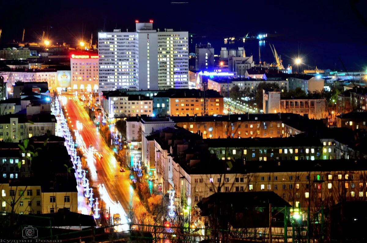 Мурманск есть ночь. Ночной Мурманск. Мурманск центр города. Гостиница Арктика Мурманск. Мурманск ночью.