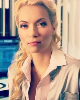 Қыздар жігіттің жыныс мүшесін тексереді