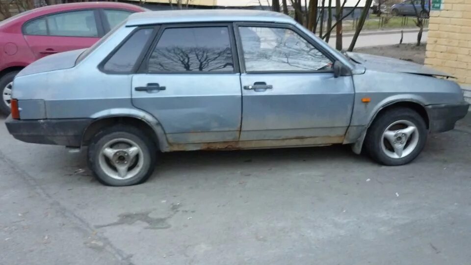 Ваз 2109 гнилая убитая. Ваз-21099 седан. Старый ваз 21099. Ваз 2109 ржавая. Ваз 2109 гнилая.