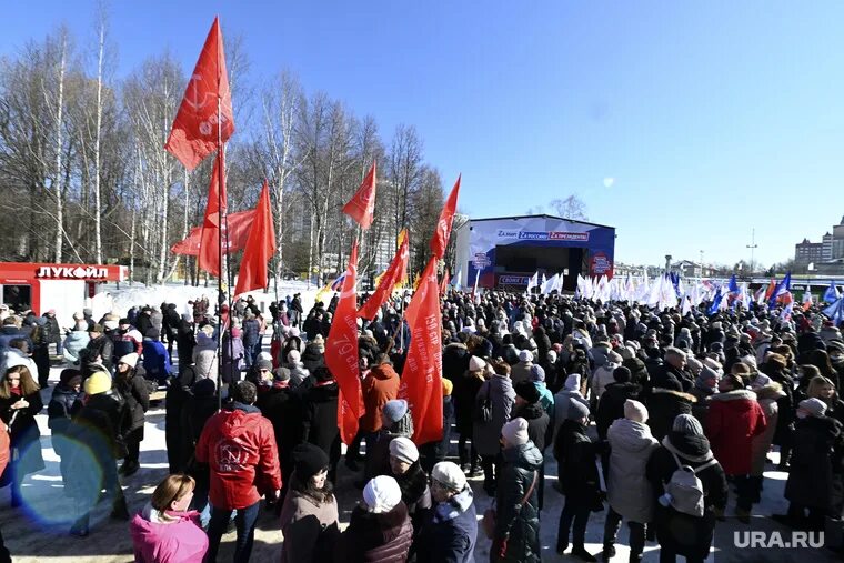 Митинг в поддержку Крыма. Акция концерт в поддержку Крыма. Митинг концерт. Митинг картинки. Митинг пермь