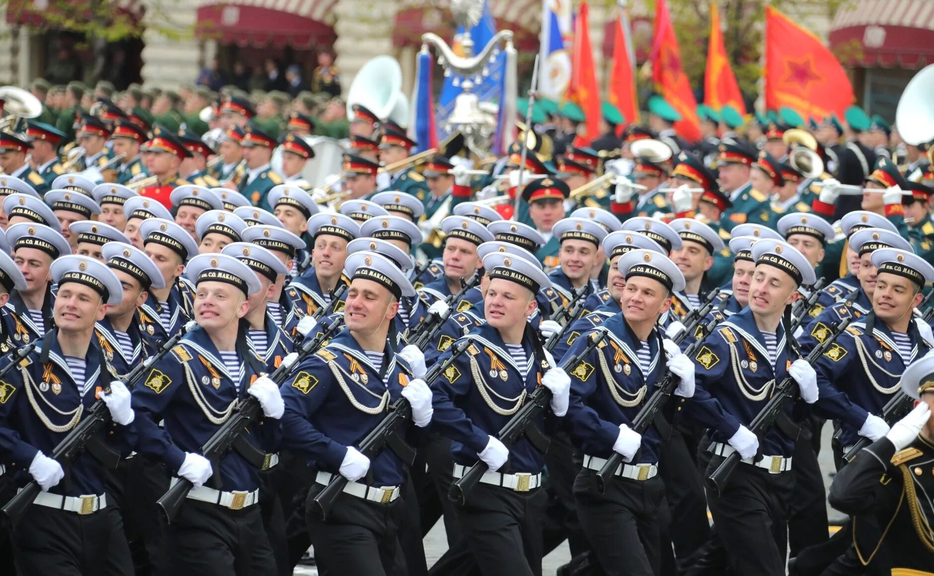 Май в разных странах
