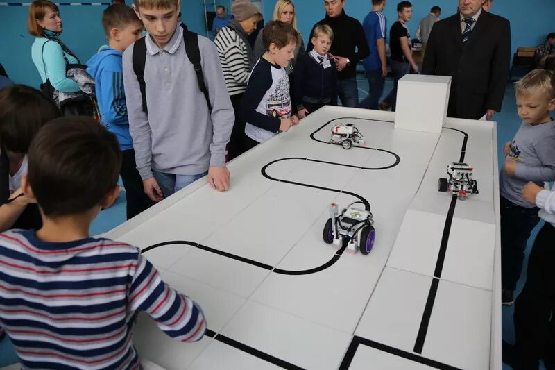 Сценарий робототехника. Соревнования по робототехнике. Турнир по робототехнике. Робототехника соревнования. Конкурс робототехники.