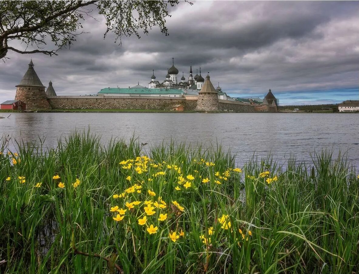 Соловецкий архипелаг соловки. Соловецкий кремль соловецкие острова. Соловецкий монастырь архангельская область. Архитектурный ансамбль соловецких островов. Соловецкий монастырь соловецкие острова.