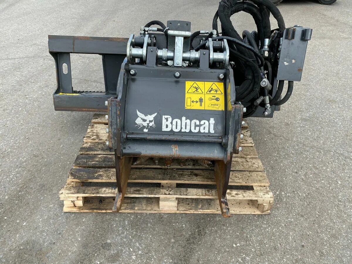 Bobcat фреза. Бобкэт с фрезой. Фреза для Бобкэт китайский. Фрезы Bobcat 18pla. Фреза на бобкэт