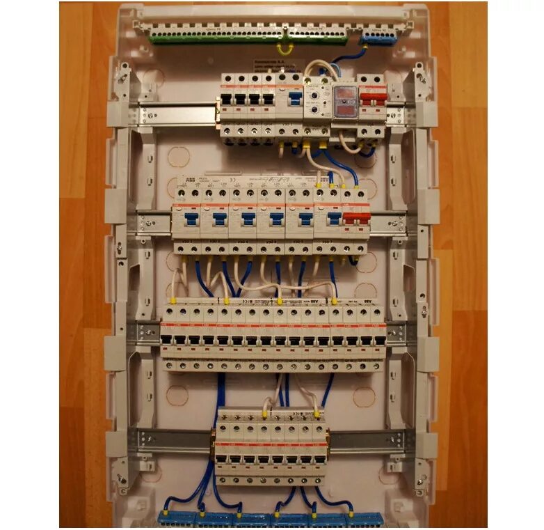 Сборка щитов автоматов