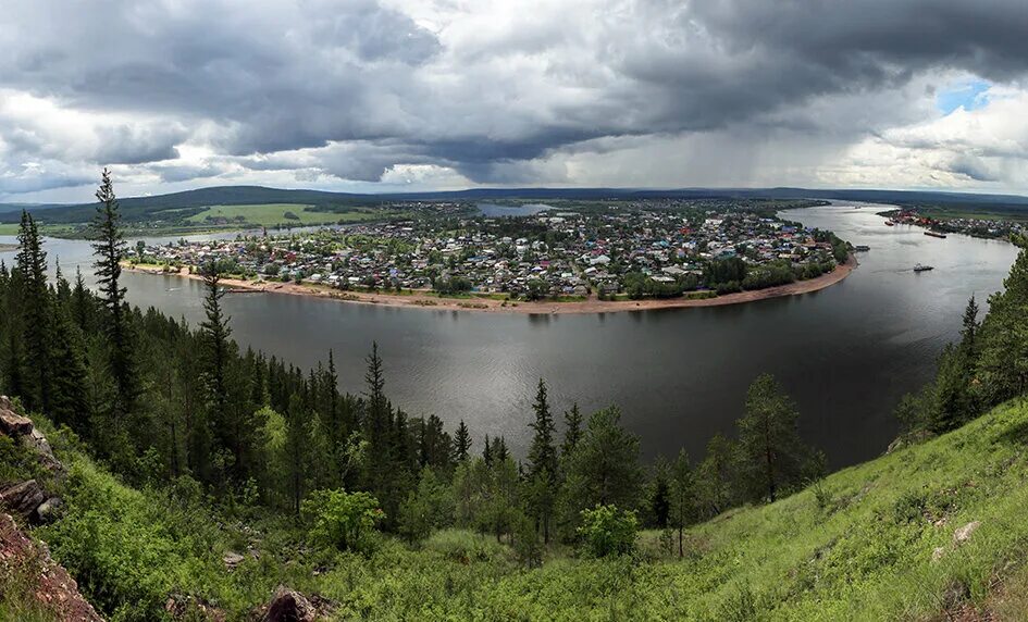 Киренск река Лена. Город Киренск Иркутская область. Город Усть Киренск. Река Лена г Киренск.