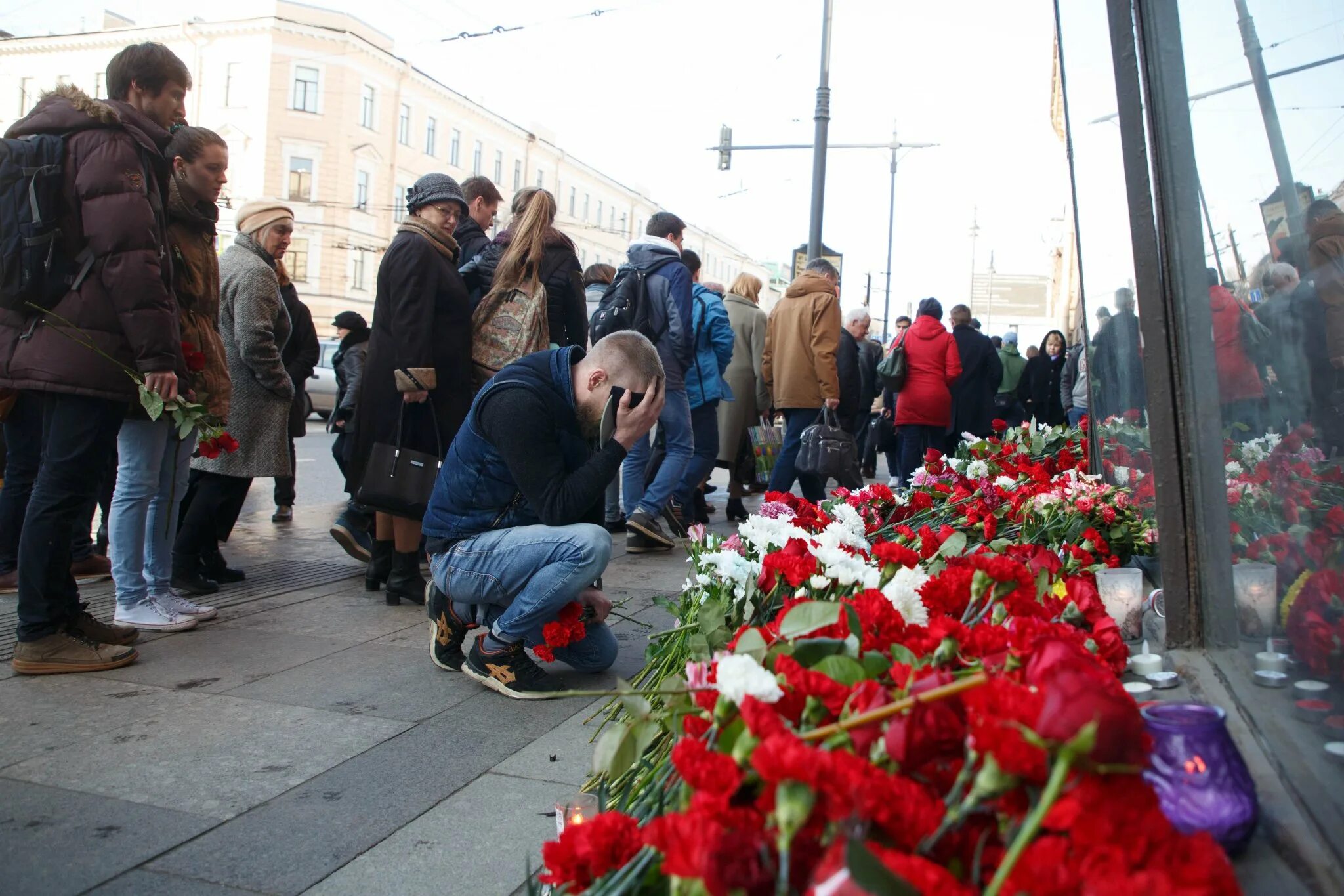 Что случилось сегодня ночью в санкт петербурге. Теракт в метро технологический институт. взрыв в метро санкт петербурга 2017. теракт в петербурге метро 2017г.