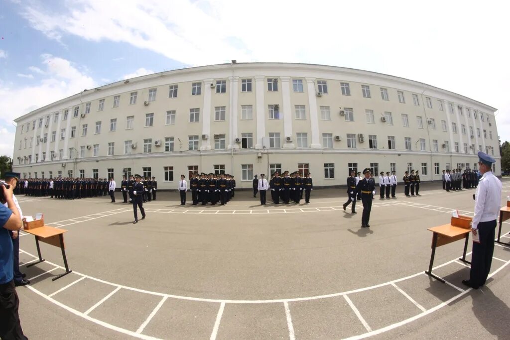 Высшее военное авиационное училище. Краснодарское летное училище. Авиационное училище Краснодар. Краснодарское военное летное училище. Высшее летное училище Краснодар.