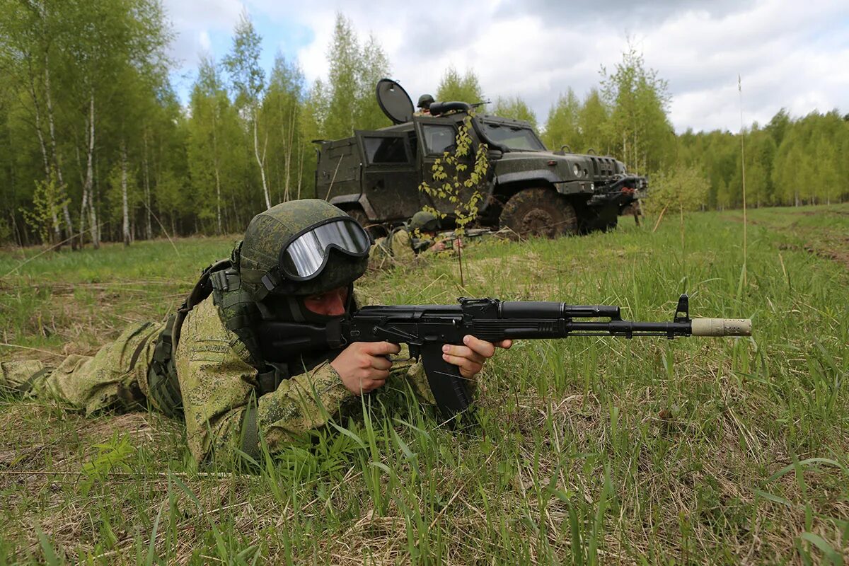 Включи военная станция. Разведка сухопутных войск. Сухопутные войска разведка. Разведка сухопутных войск России. Артиллерийский разведчик.