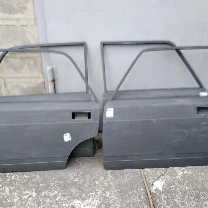 Облицовка дверей ваз-2105 новые. Двери ваз 2105 обшивка дверей. Дверь 2105. Обшивка дверей ваз 2105. Дверь ваз 2105 передняя левая.