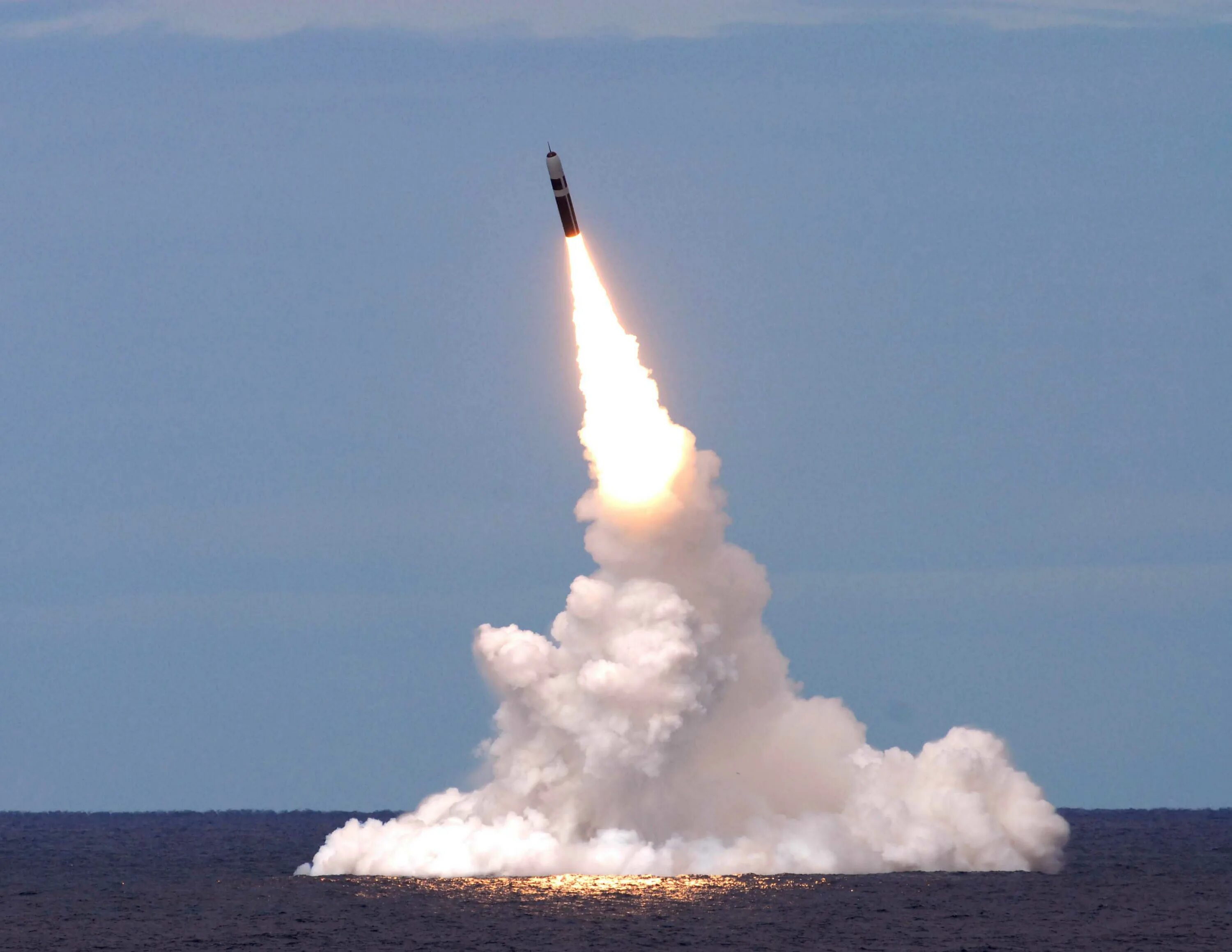Ракеты обманки. Ложные ракеты. Ур-100н баллистическая ракета. Ракета. Российские ракеты.