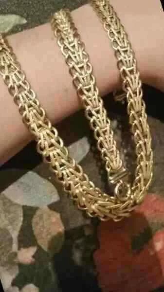 золотые изделия в дагестане. золото хасавюрт. тримиата кольца золотые. золотой рынок gold souk. комплект золотых украшений с бриллиантами.