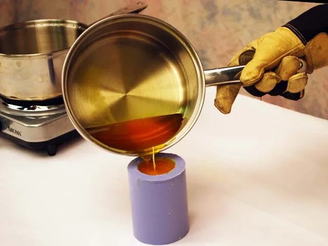 Формы для изготовления свечей. Свечи из воска своими руками. Свечи необычной формы. Свечи в яичной скорлупе. Стаканы из парафина для свечей.