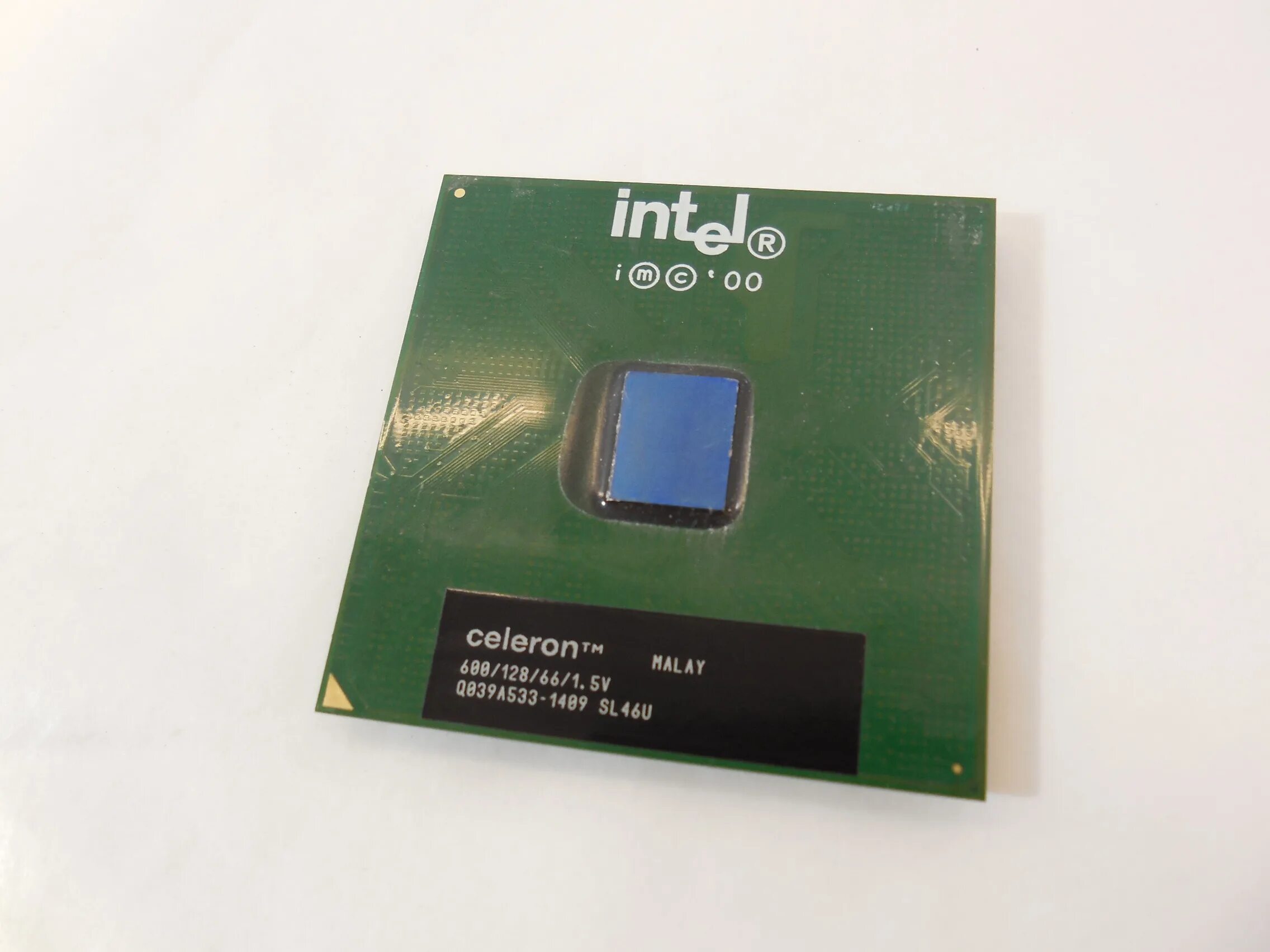 Pentium 3 600 MHZ Socket 370. Intel Celeron 600 MHZ. Intel Celeron 600 370. Процессор Интел селерон сокет.